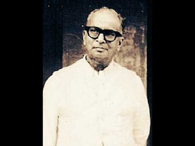 'चित्रलेखा' से बॉम्बे टॉकीज तक, यूसुफ खान को दिलीप कुमार नाम देने वाले भगवती चरण वर्मा की कहानी