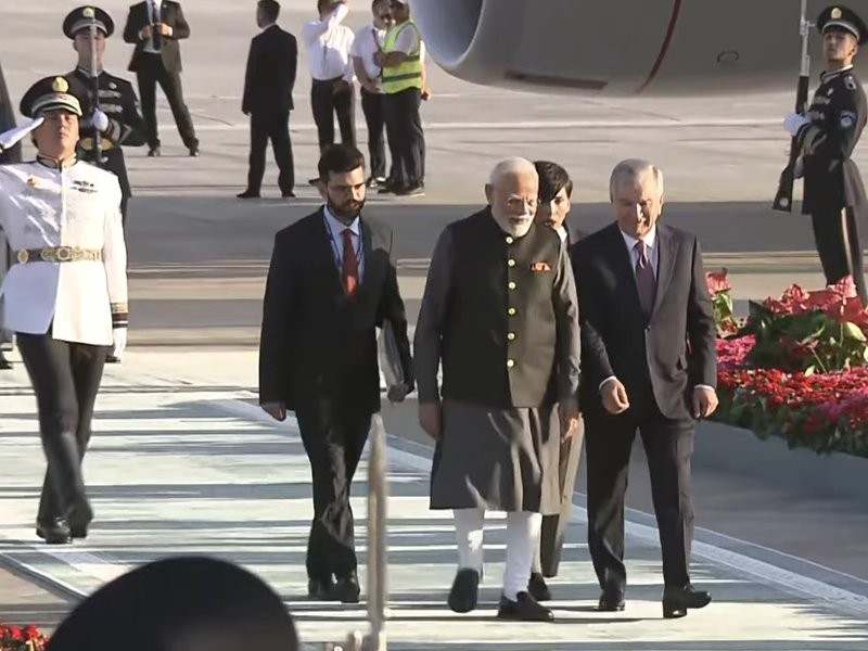 In special gesture, Uzbekistan President Mirziyoyev receives PM Modi at Tashkent airport 