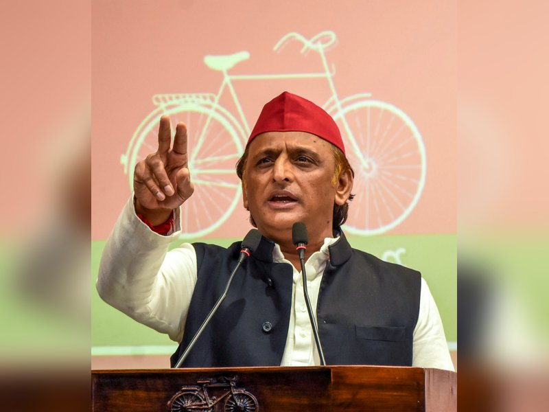 After Rs 40K annual aid pledge, Akhilesh promises to reopen 26,000 schools ‘closed down’ by BJP govt