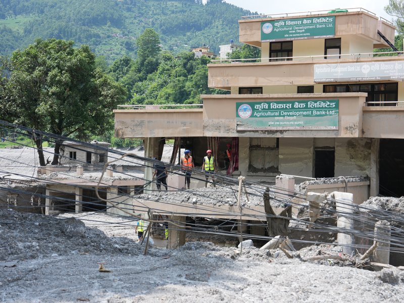 As death toll nears 1300, Nepal seeks international assistance for recovery and reconstruction 