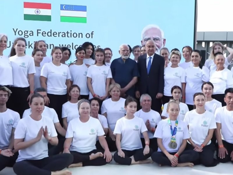 'Uzbekistan loves Yoga': PM Modi witnesses special session in Tashkent (Ld)