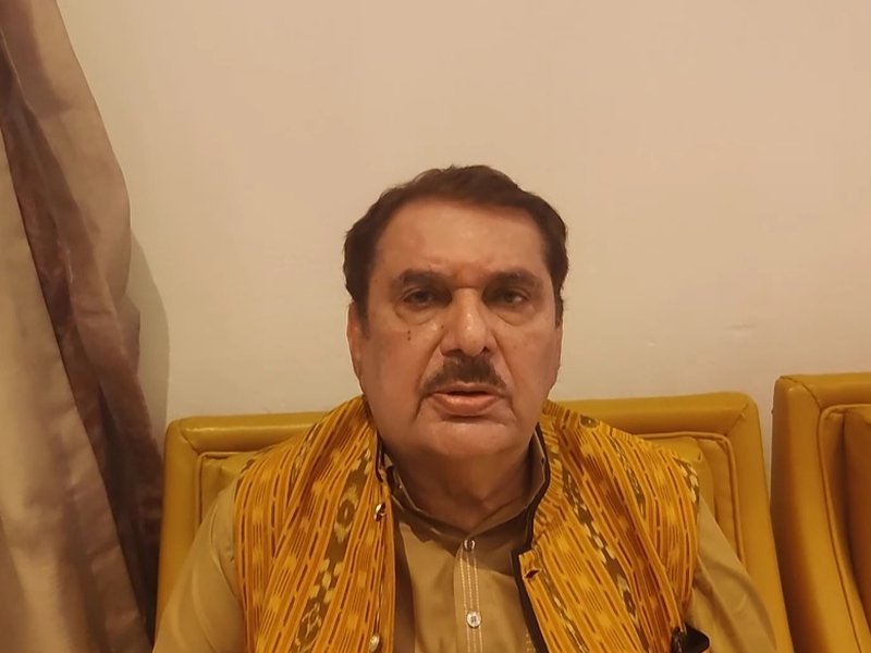 किसने क्या पहना, क्या खाया इस पर निशाना नहीं साधना चाहिए : अभिनेता रजा मुराद