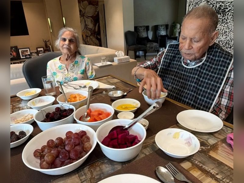 Sohail Khan enjoys ‘blissed breakfast’ with father Salim Khan and mom Salma, shares glimpse of their Sunday meal