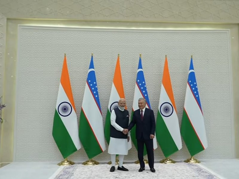 PM Narendra Modi, Uzbekistan President Shavkat Mirziyoyev hold talks in Tashkent 