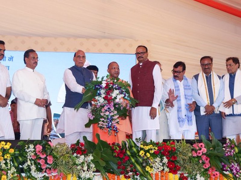 सीएम योगी बोले- लखनऊ छावनी बनेगी ‘मॉडल छावनी', राजधानी में विरासत के साथ आधुनिकता का संगम