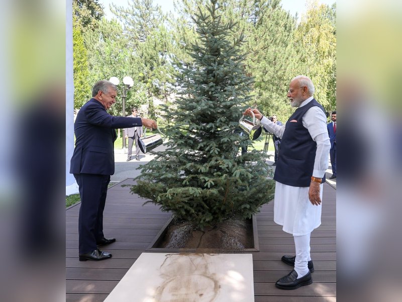 PM Modi, Uzbekistan President Mirziyoyev plant tree at Presidential Palace in Tashkent 