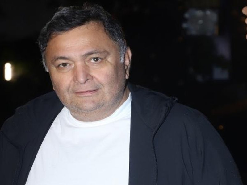 When Rishi Kapoor shared how he ended up scaring the Parisians while shooting for a song