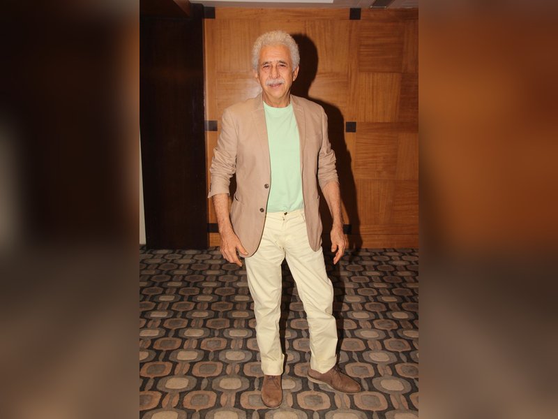 When Naseeruddin Shah did not take a bath for around 2 months for his movie 'Chakra'
