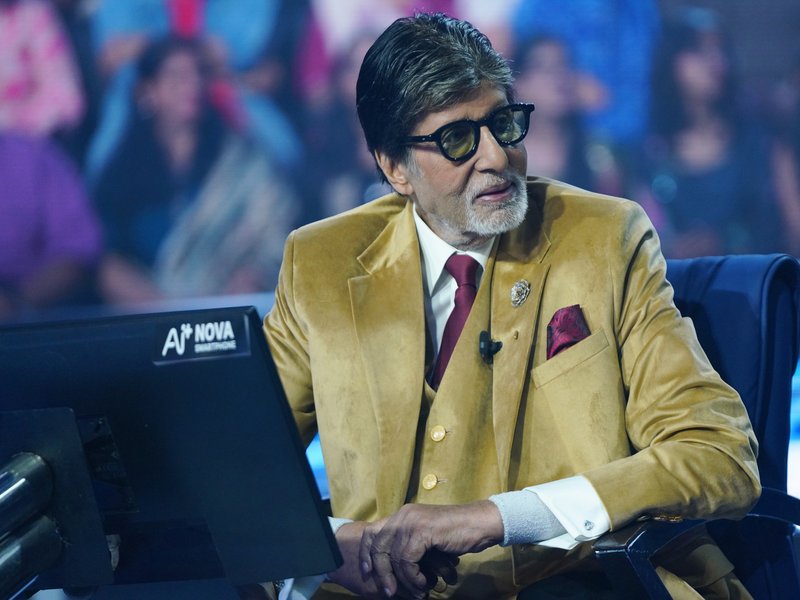 Amitabh Bachchan expresses difficulties over decoding Gen Z terms 'killing it’& ‘rocking’