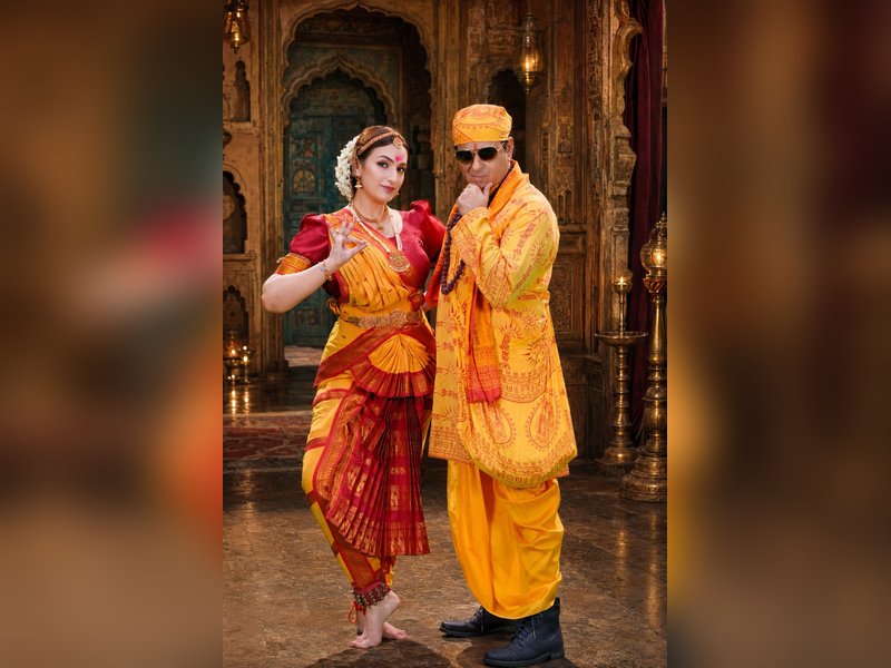Akriti Kakar channels the spirit of disco era with Palash Sen for new single ‘Oh Jaanu’