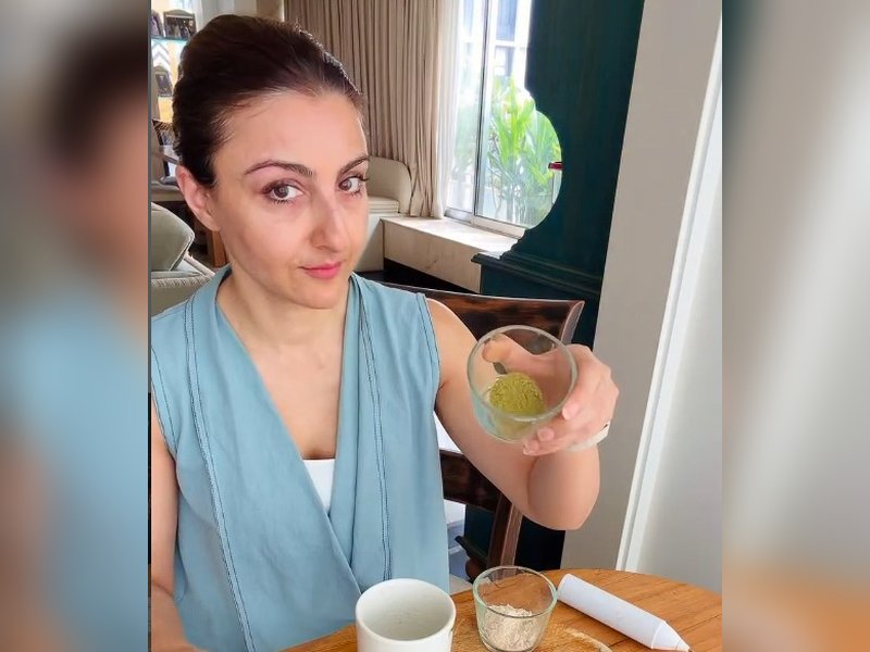 Soha Ali Khan shares the recipe of her protein matcha pre-workout drink