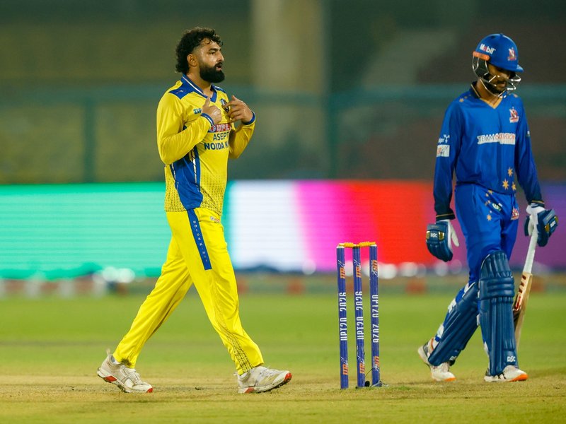 Father’s call inspires Shiva Singh’s hat-trick as Noida Kings storm into UPT20 playoffs