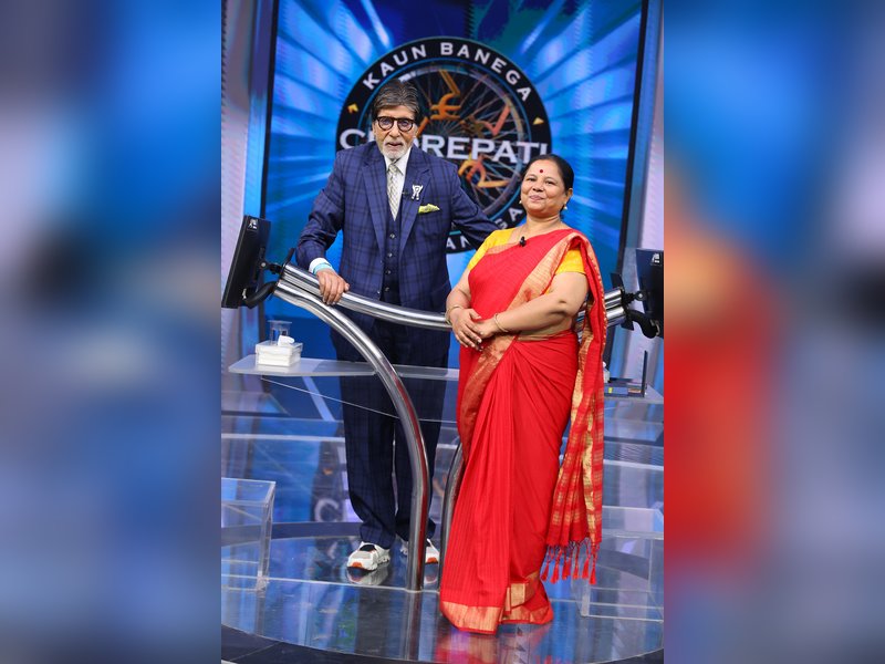 Amitabh Bachchan reveals he has never made tea for wife Jaya Bachchan 