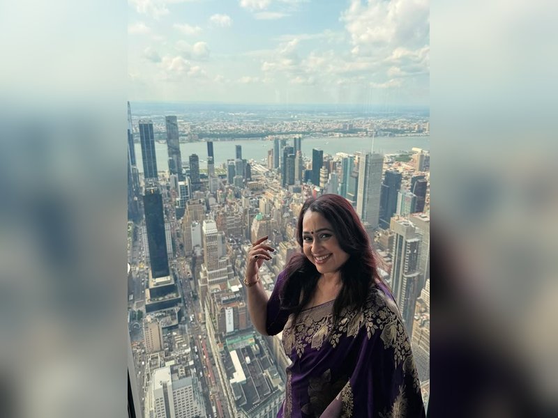 Sonalika Joshi flaunts saree at New York’s Empire State Building