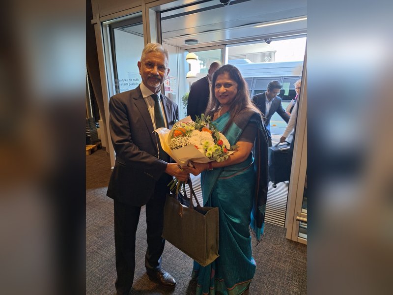 EAM Jaishankar arrives in Poland 