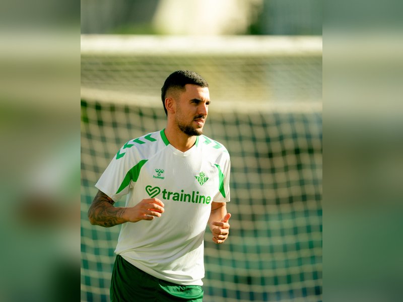 Dani Ceballos returns to Real Betis in late deadline day move. Photo credit: Real Betis/X