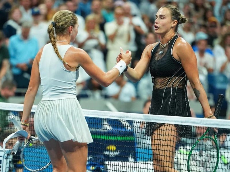 US Open: Sabalenka eases into third round