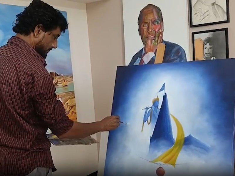 जन्माष्टमी पर गुजरात के मुस्लिम आर्टिस्ट ने बनाईं भगवान कृष्ण की अनोखी ऑयल पेंटिंग, बोले- 'द्वारका से है दिल का नाता'