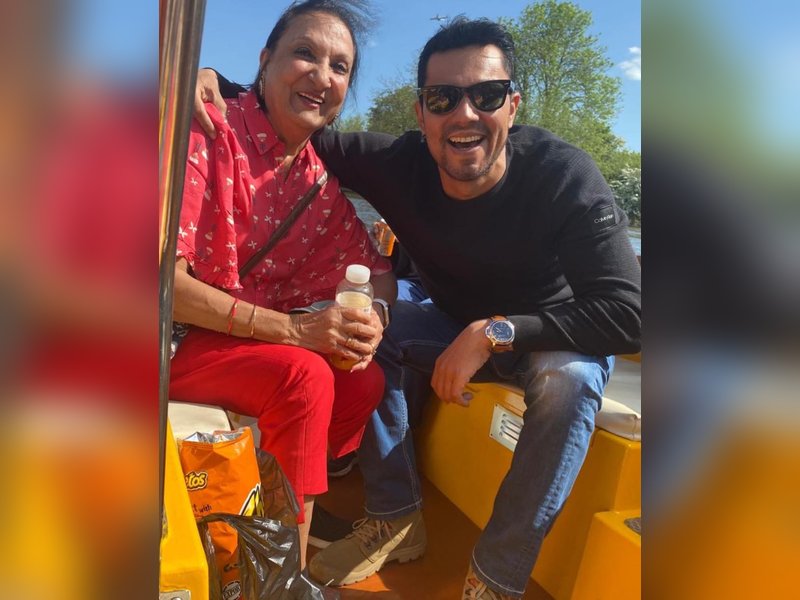 Randeep Hooda wishes birthday to his mom & niece: Both precious to me