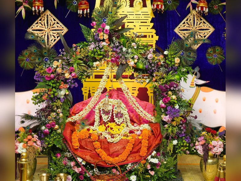 बेंगलुरु: इस्कॉन मंदिरों में धूमधाम से मनाई गई श्रीकृष्ण जन्माष्टमी, लाखों भक्त हुए शामिल