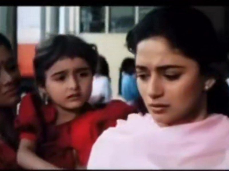 ‘Anjaam’ actress Gazala Salmin recalls working with Shah Rukh Khan: He used to hug me whenever he came on sets 