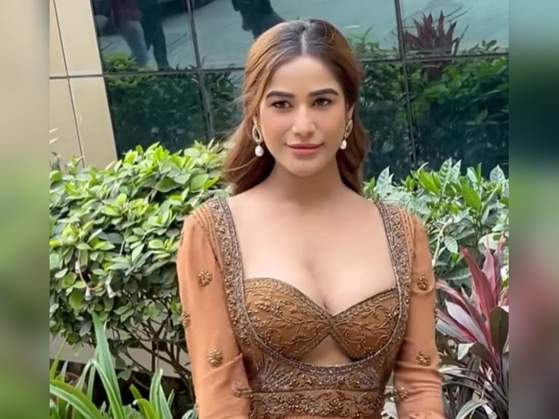 Poonam Pandey slams Swara Bhasker over her ‘Padmaavat’ Jauhar remarks: ‘I found her so educated’