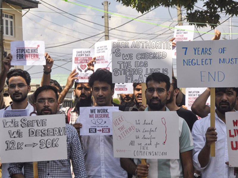 J&K medical college interns begin hunger strike over stipend increase demand