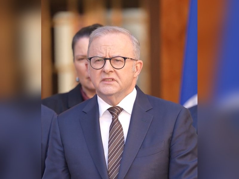 Australian PM announces opt-out laws for social media algorithms