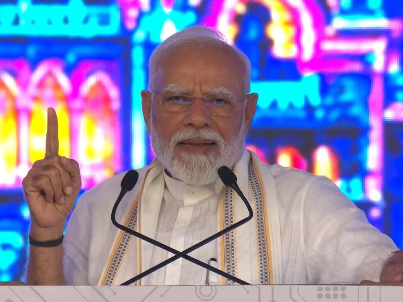 वडोदरा में पीएम मोदी का जेन-जी को संदेश, बोले- देश का हर नौजवान 'सच की हुंकार' के साथ 