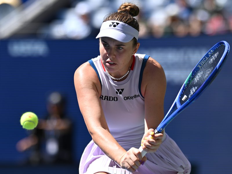 China Open: Noskova, Andreeva power into last 16 as top seeds fall
