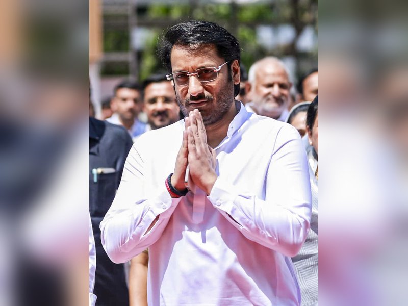 Bombay HC questions Maha DGP over not naming Parth Pawar in Pune govt land scam