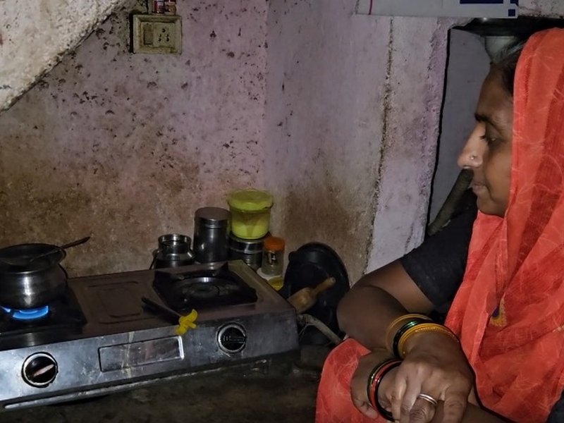 केंद्र सरकार की योजना ने धुएं से दिलाई मुक्ति, महिलाओं ने पीएम मोदी को कहा धन्यवाद