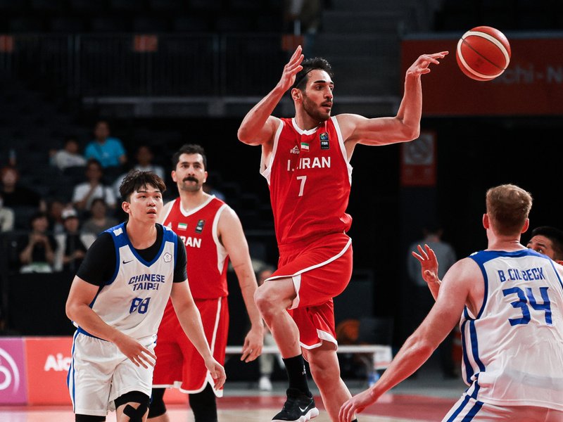 China overwhelms Bahrain, Iran edges Chinese Taipei in basketball competitions at the Asian Games in Nagoya (Japan) on Saturday. Photo credit: 