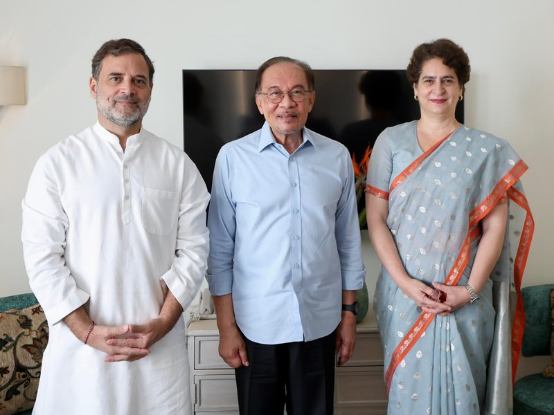 LoP Rahul Gandhi, Congress MP Priyanka Gandhi meet Malaysian PM Anwar Ibrahim in Delhi