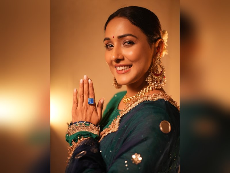 Neeti Mohan's new track ‘Bappa Ghar Aaye’ ahead of Ganesh Chaturthi: This song was a miracle 