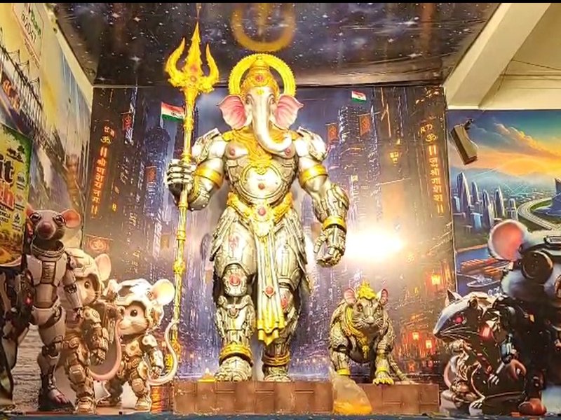 हैदराबाद में विकसित भारत 2047' थीम पर भगवान गणेश की मूर्ति स्थापित 