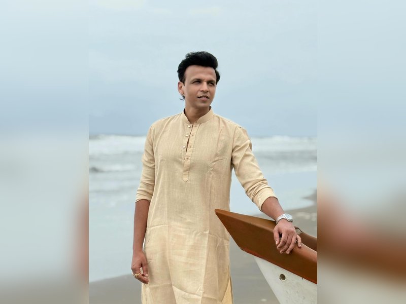 Abhijeet Sawant: Having my daughters accompany me on a song for Bappa is Bappa’s divine coincidence
