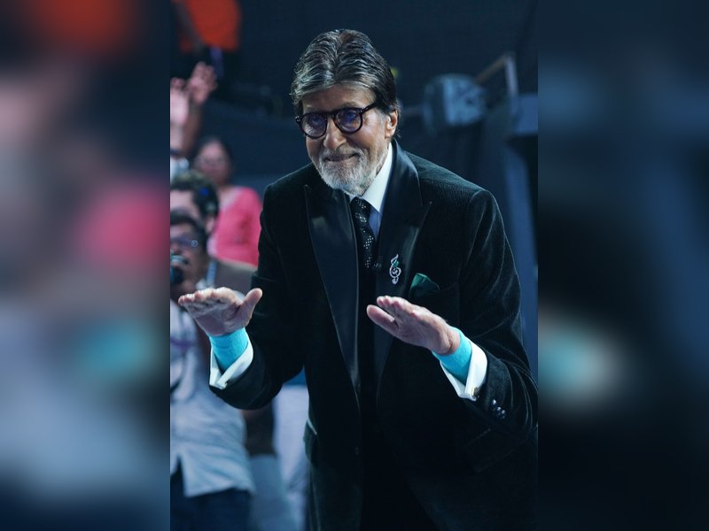 Amitabh Bachchan clarifies he is ‘not retiring from acting anytime soon’