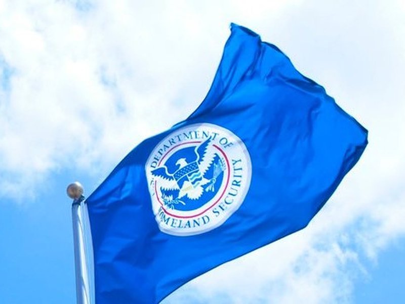 US judge blocks four-year student visa cap