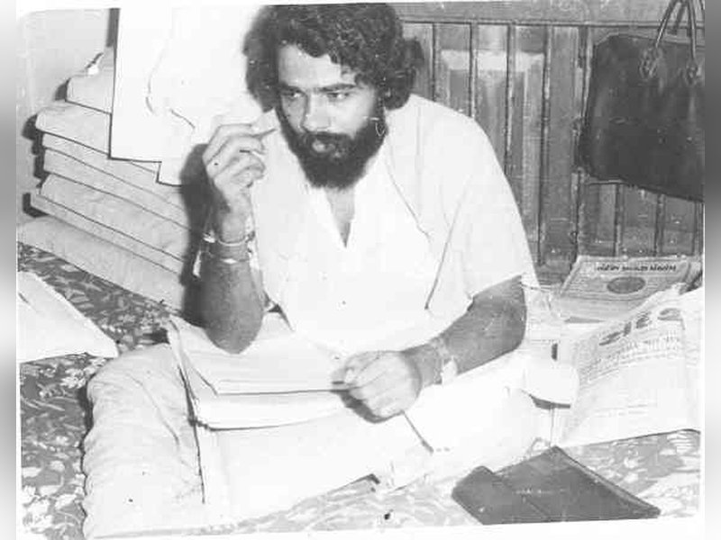 पीएम मोदी ने सिर्फ नींबू पानी पीकर 23 दिनों में इमरजेंसी पर लिखी थी 'संघर्ष मा गुजरात' किताब