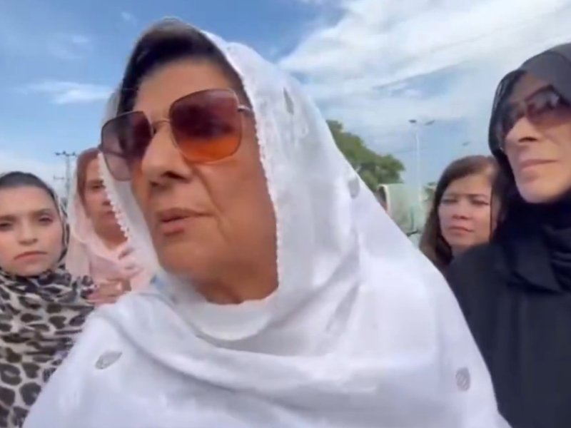 Former Pakistan PM Imran Khan's sisters once again denied meeting with him in prison