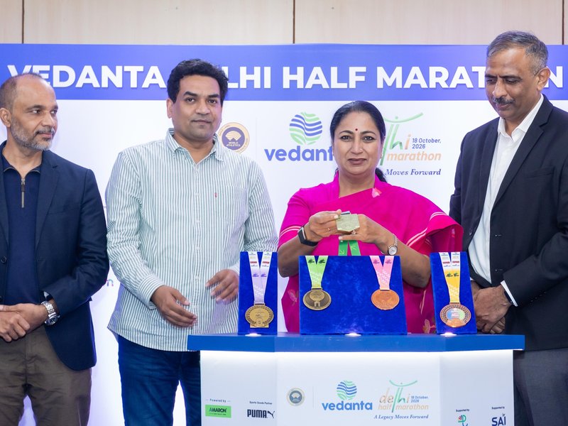 CM Rekha Gupta unveils Delhi Half Marathon 2026 finisher’s medal