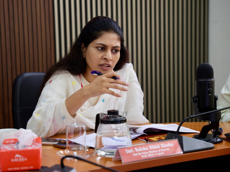 केंद्रीय राज्य मंत्री रक्षा खडसे ने सैतुअल और कोलासिब में की जिला समीक्षा बैठकों की अध्यक्षता