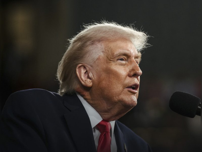 Trump targets Canadian goods in US contracts amid trade deal row
