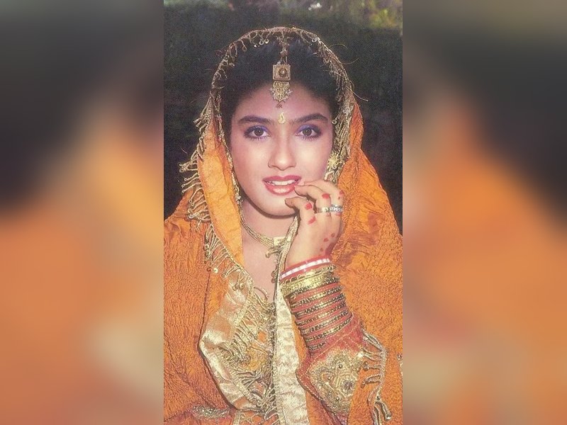Raveena Tandon recollects how she broke the ice with Karisma Kapoor on ‘Andaz Apna Apna’