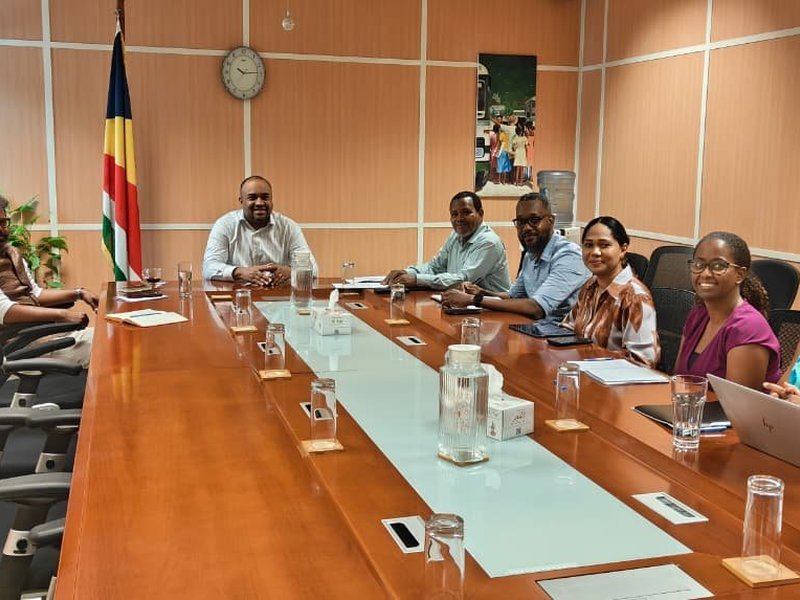 High Commissioner discusses Seychelles’ Minister’s latest visit to India