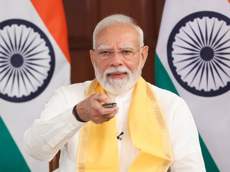 पीएम मोदी की पहल से 18,452 गांवों तक पहुंची बिजली, करोड़ों घरों को मिला कनेक्शन