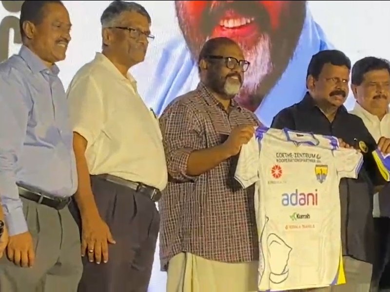सुपर लीग केरल सीजन 3: कोम्बन्स एफसी ने नए सीजन से पहले जर्सी और टीम का अनावरण किया 