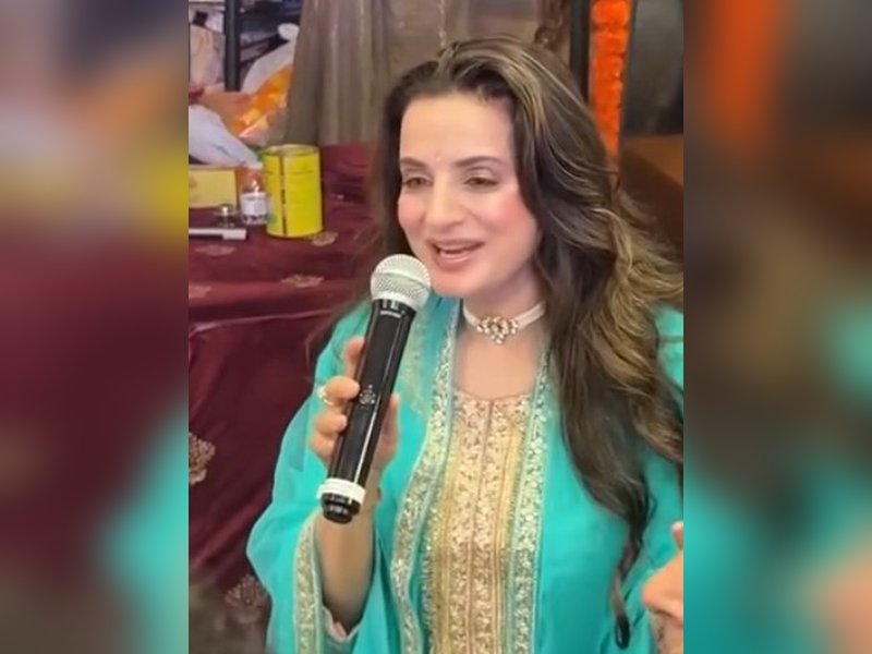 Ameesha Patel hails Indian community US for keeping traditions alive as she attends Ganesh Utsav 