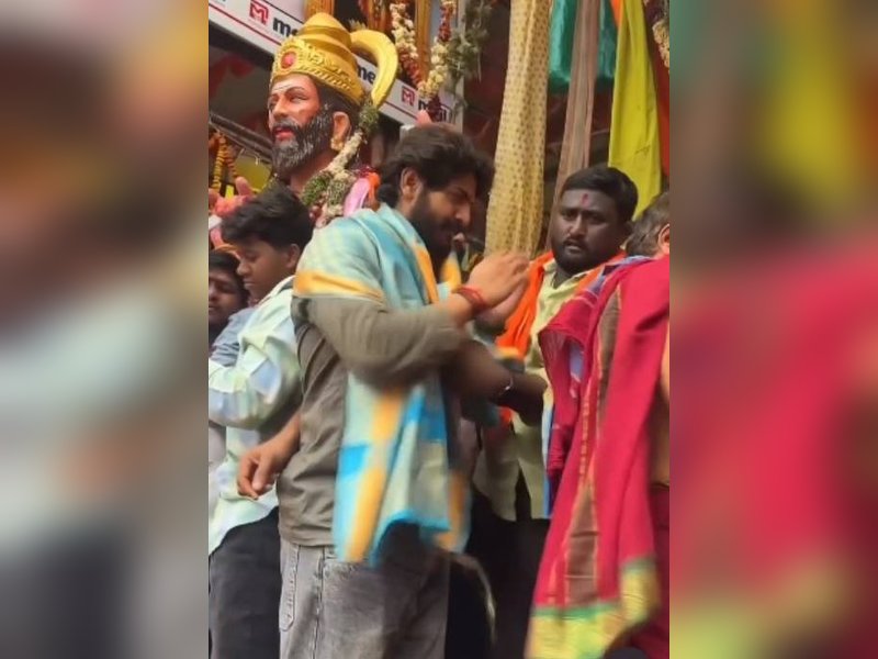 Anupama Parameswaran's 'Crazy Kalyanam' team offers prayers at Khairatabad Ganesh temple ahead of film's release  (Photo: Arrow Cinemas/Instagram)